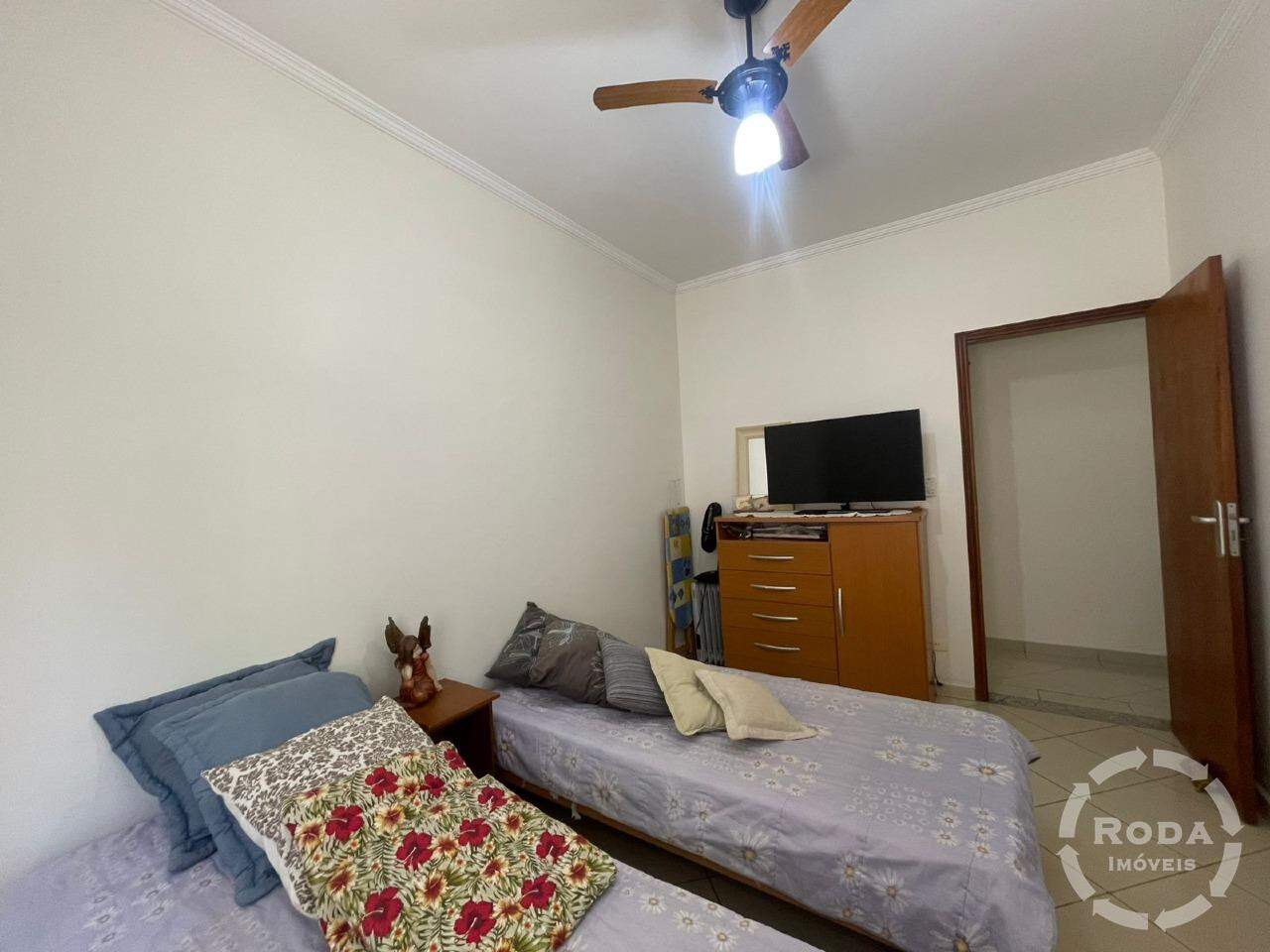 Casa Sobreposta baixa à venda no Embaré: 