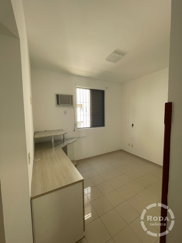 Casa Sobreposta Alta à venda no Embaré: 