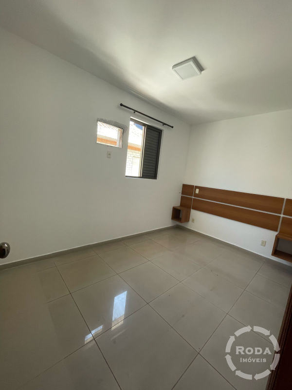 Casa Sobreposta Alta à venda no Embaré: 