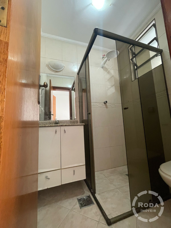 Casa Sobreposta Alta à venda no Embaré: 