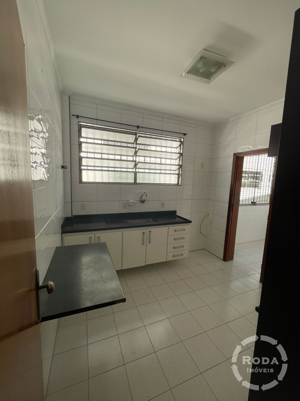 Casa Sobreposta Alta à venda no Embaré: 