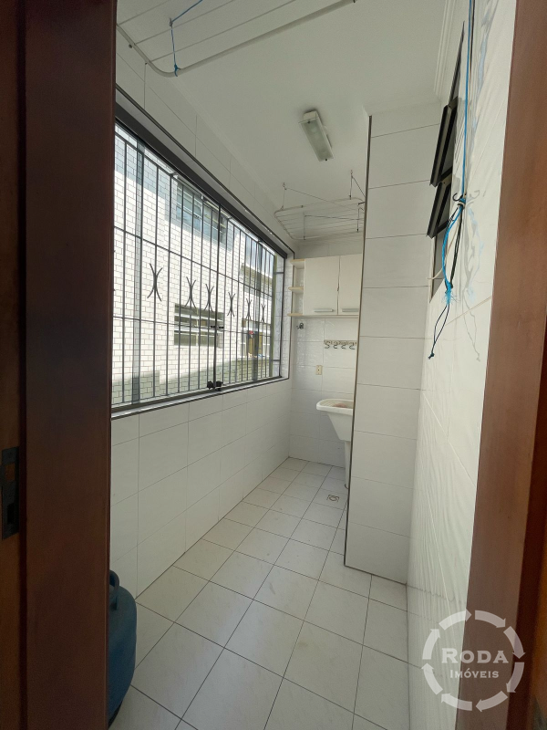 Casa Sobreposta Alta à venda no Embaré: 