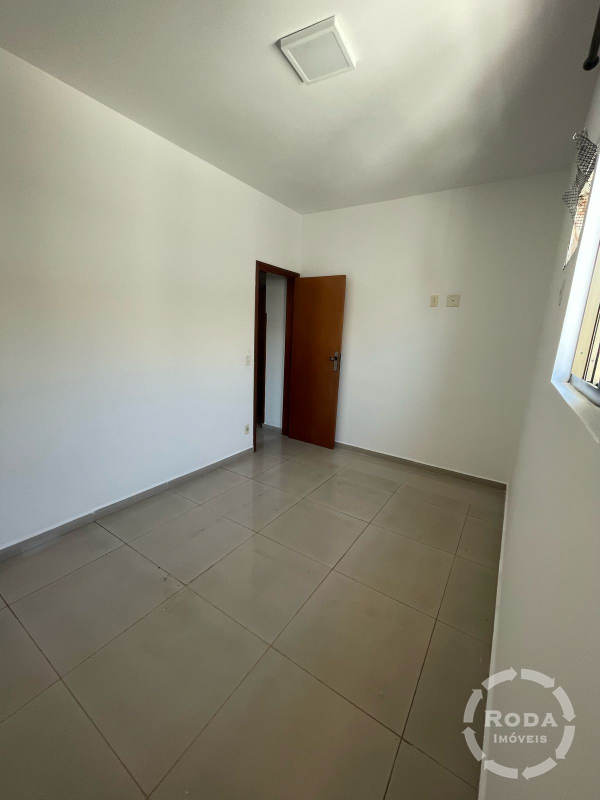 Casa Sobreposta Alta à venda no Embaré: 