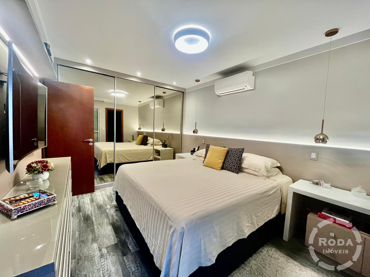 Apartamento à venda no Ponta da Praia: 