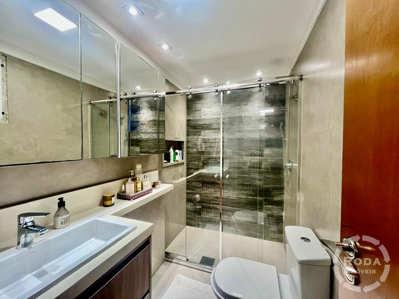 Apartamento à venda no Ponta da Praia: 