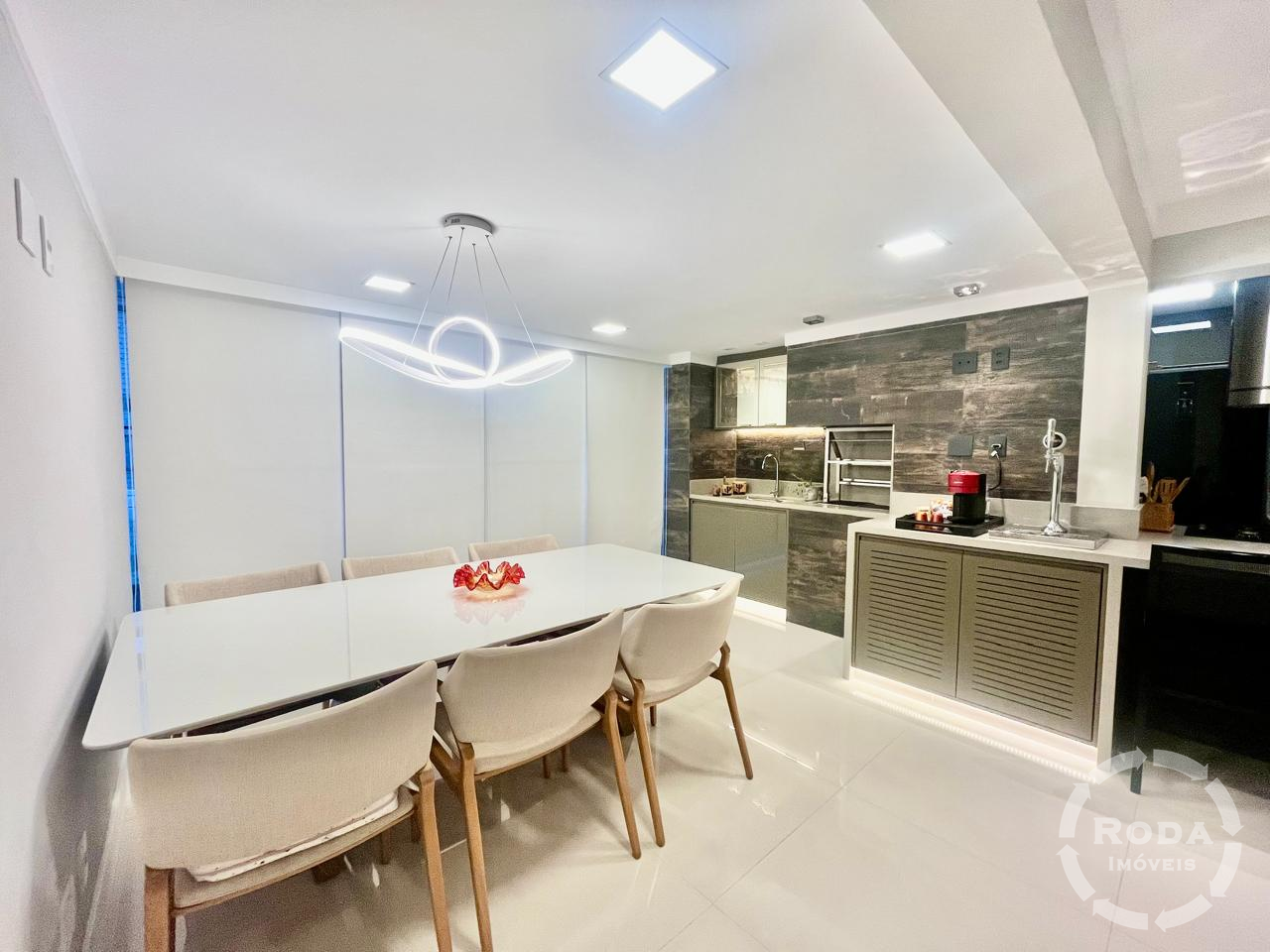 Apartamento à venda no Ponta da Praia: 