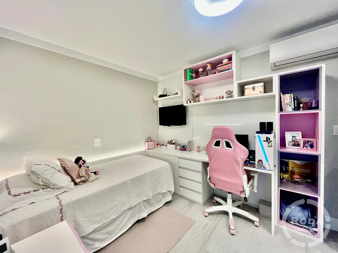 Apartamento à venda no Ponta da Praia: 