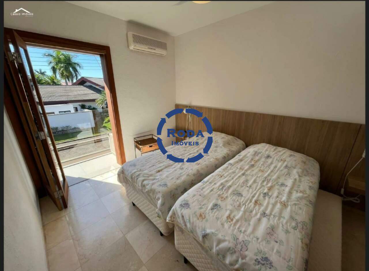 Casa de Condomínio à venda no Jardim Acapulco: