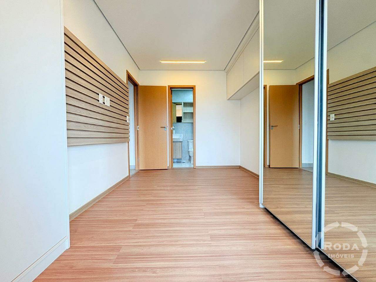 Apartamento à venda no Ponta da Praia: 