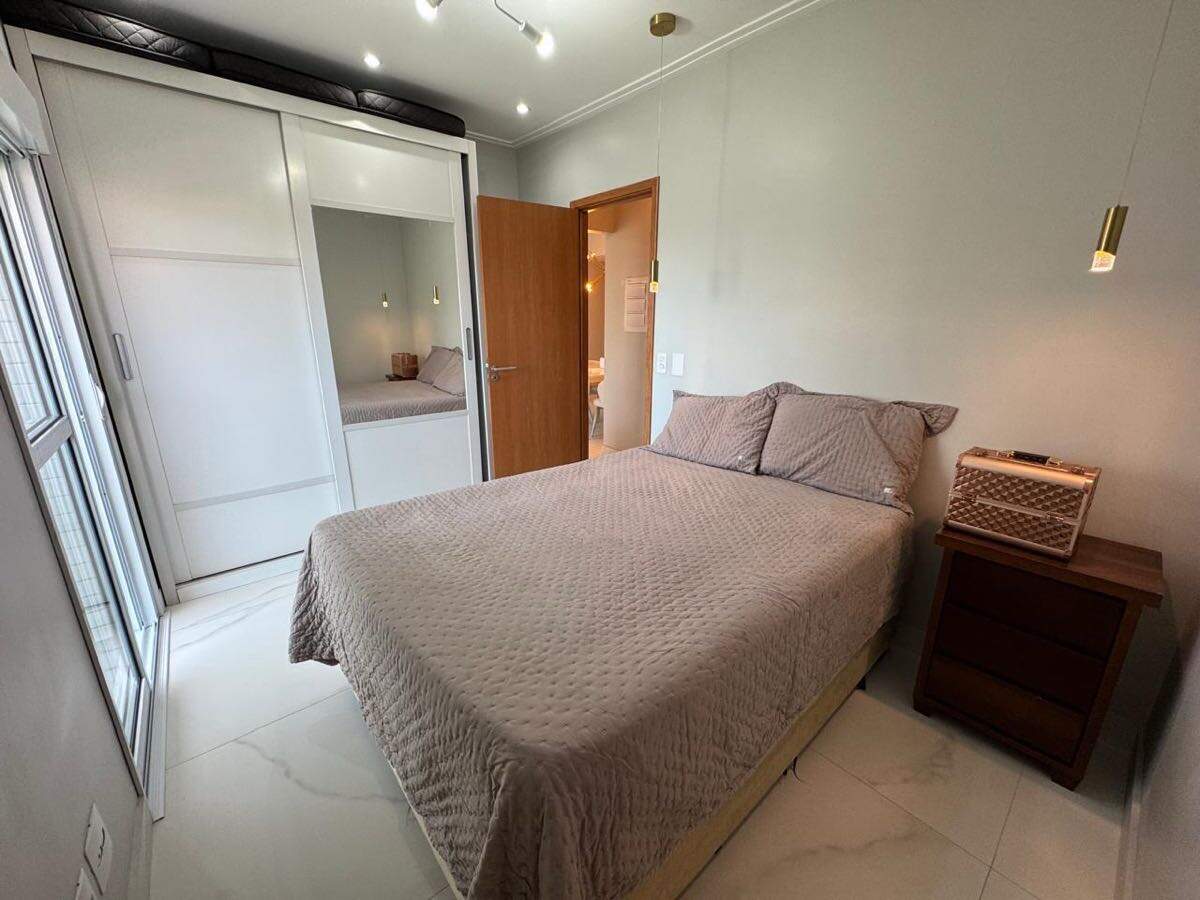 Apartamento à venda no Ponta da Praia: 