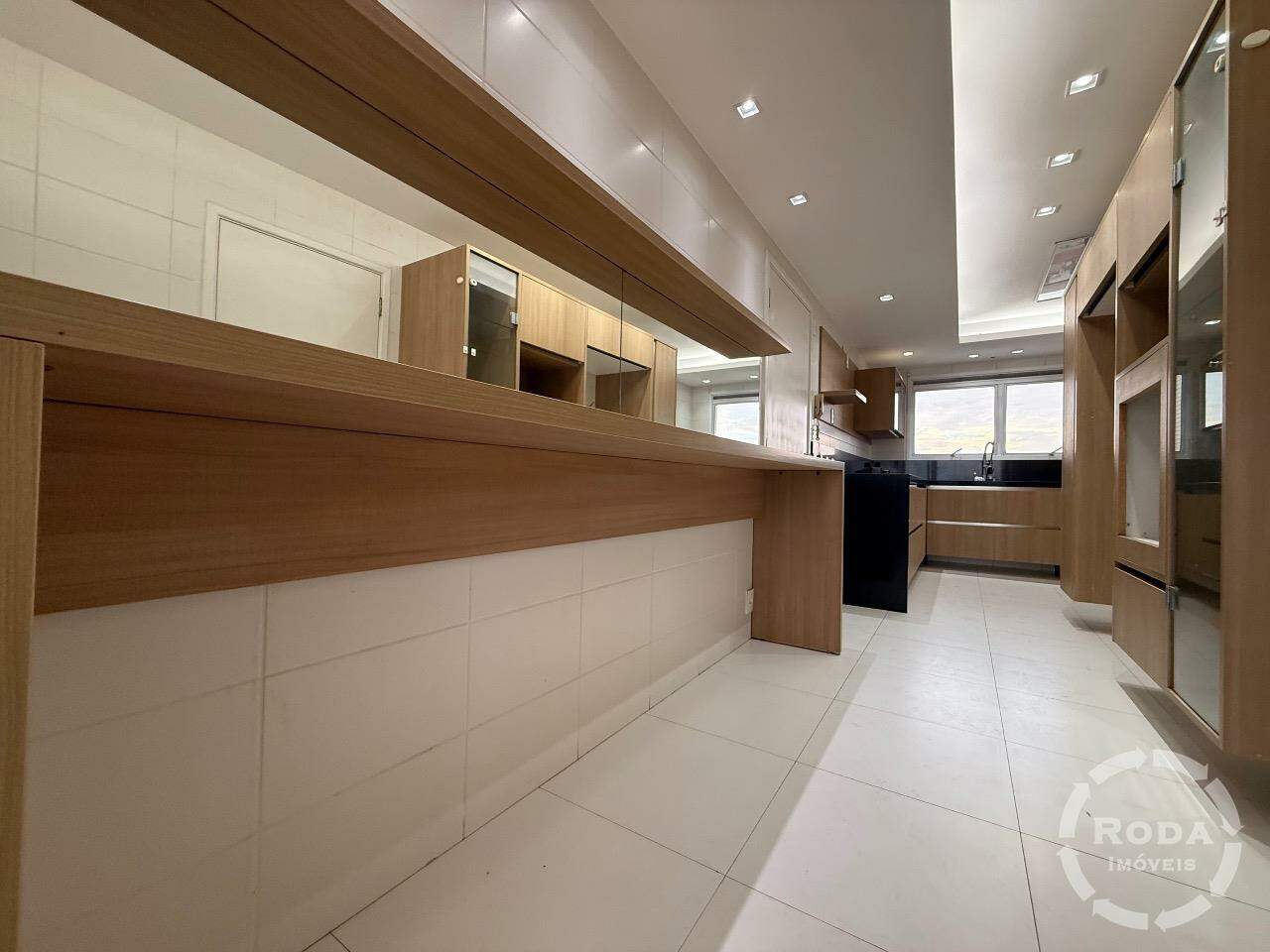 Apartamento à venda no Ponta da Praia: 