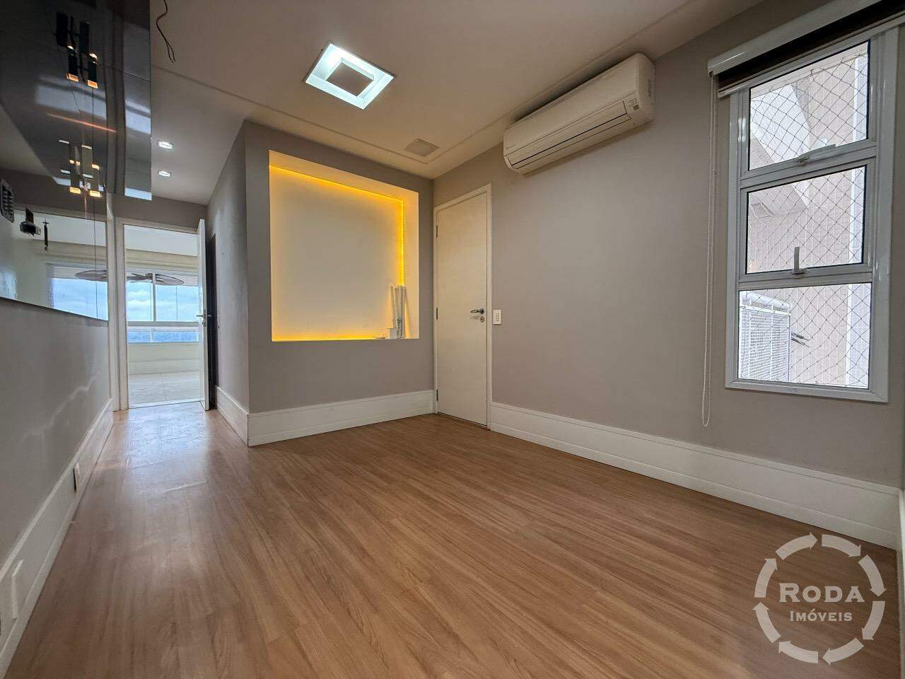 Apartamento à venda no Ponta da Praia: 