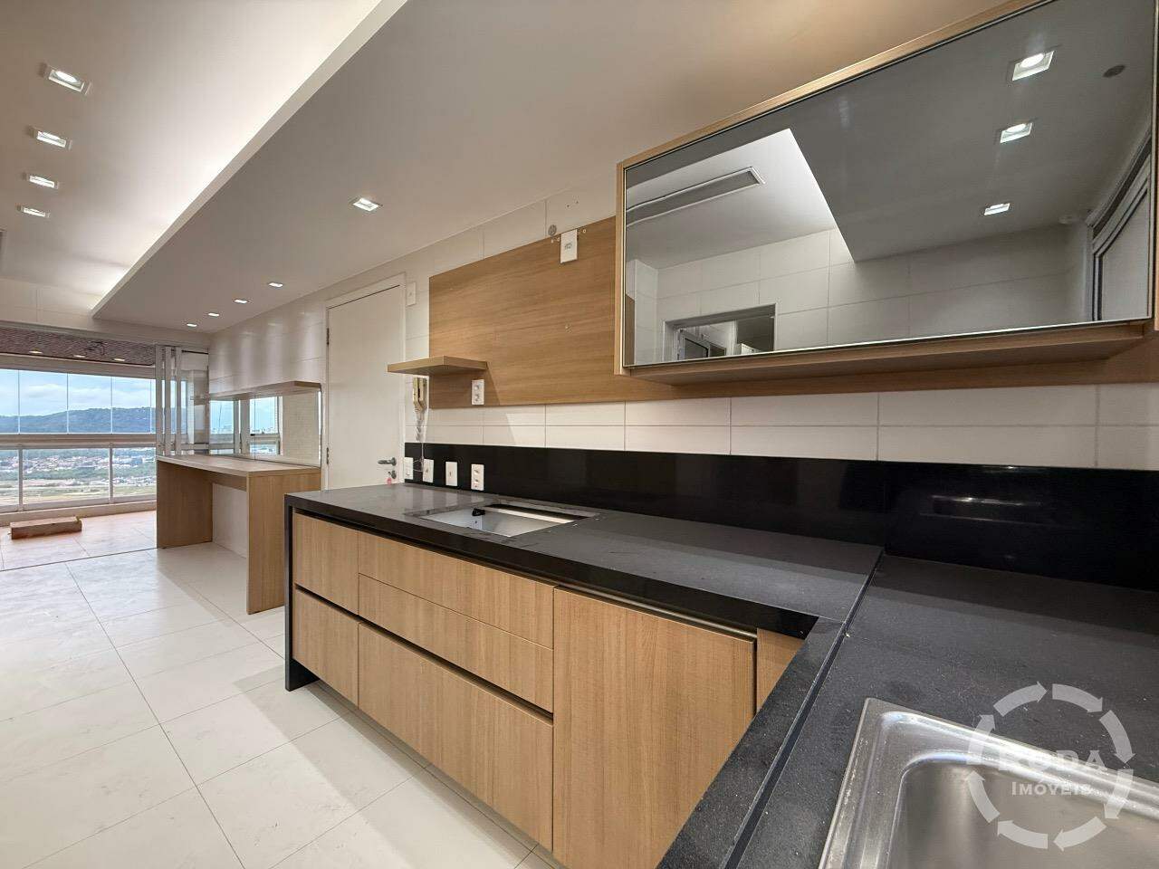 Apartamento à venda no Ponta da Praia: 