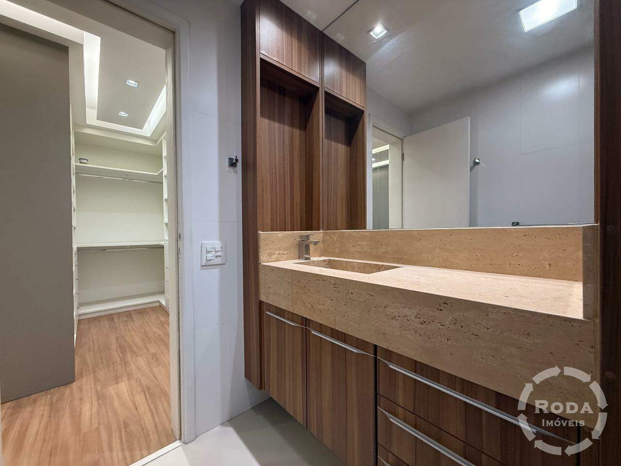 Apartamento à venda no Ponta da Praia: 
