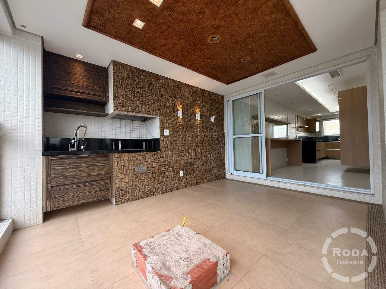 Apartamento à venda no Ponta da Praia: 