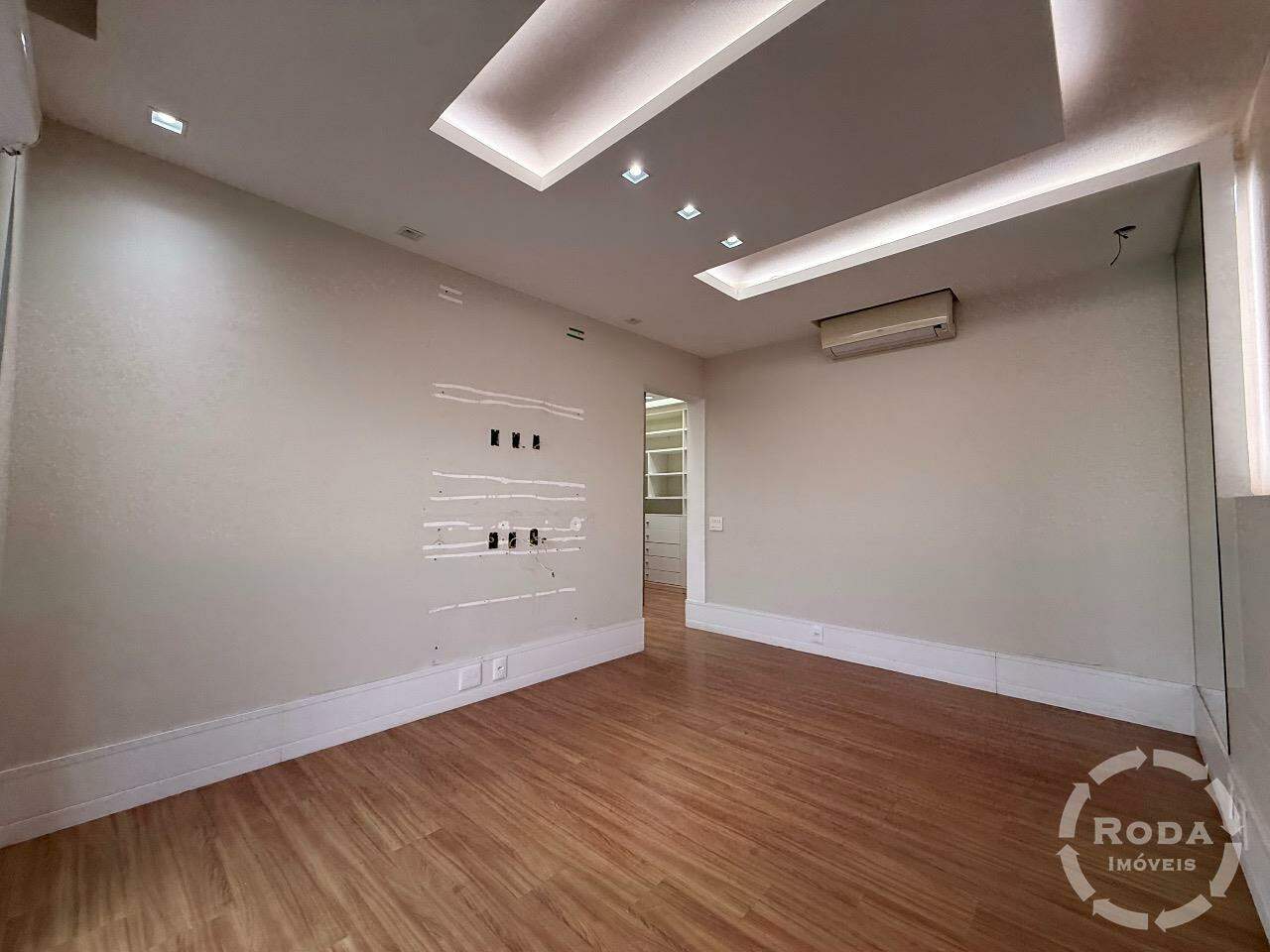 Apartamento à venda no Ponta da Praia: 