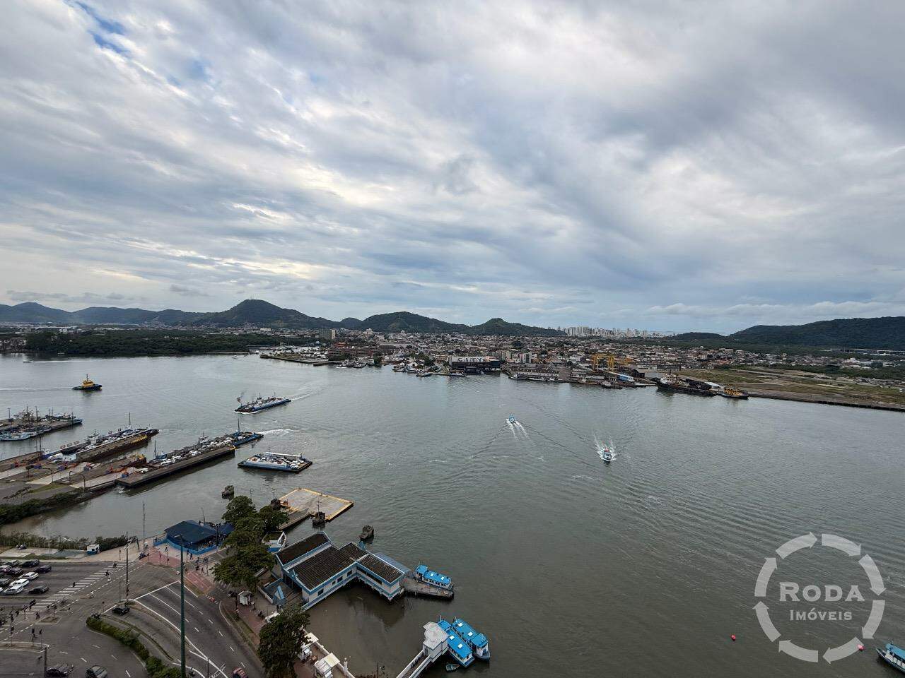 Apartamento à venda no Ponta da Praia: 