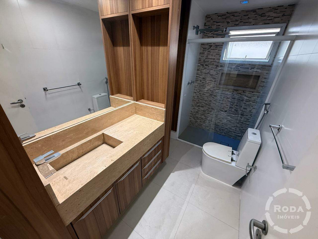 Apartamento à venda no Ponta da Praia: 