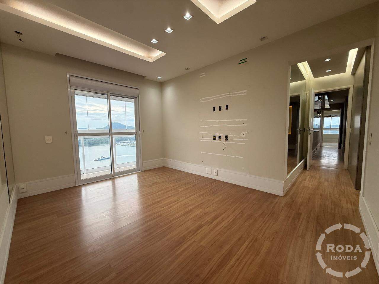 Apartamento à venda no Ponta da Praia: 
