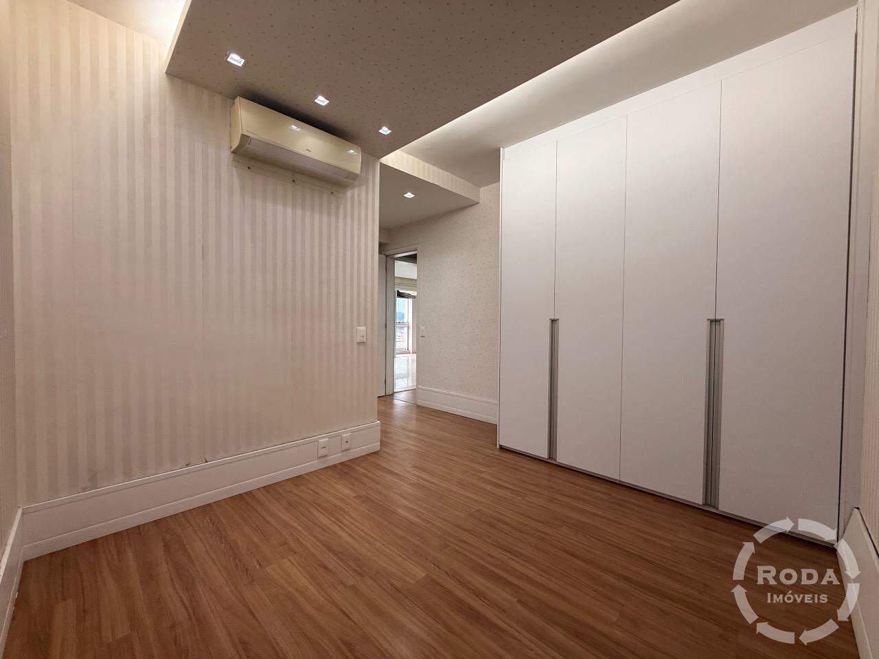 Apartamento à venda no Ponta da Praia: 