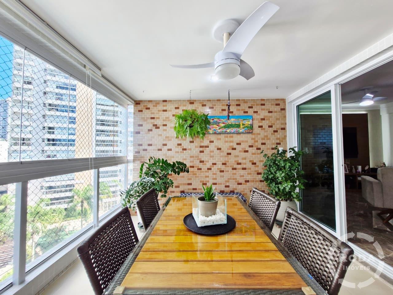 Apartamento à venda no Ponta da Praia: VARANDA GOURMET