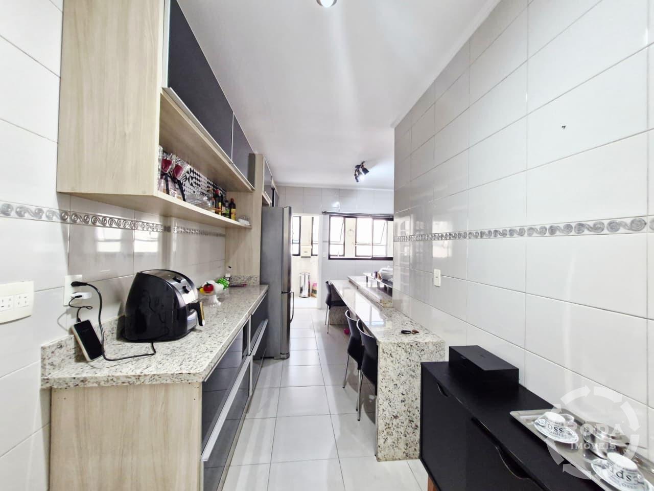 Apartamento à venda no Ponta da Praia: COZINHA