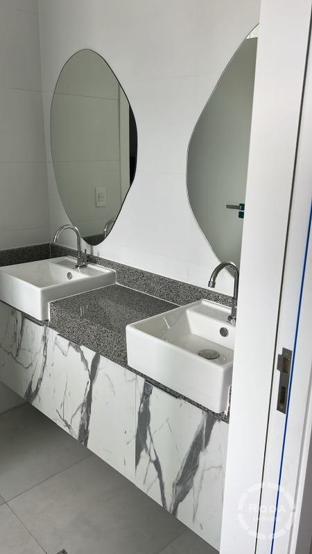 Apartamento à venda no Embaré: 