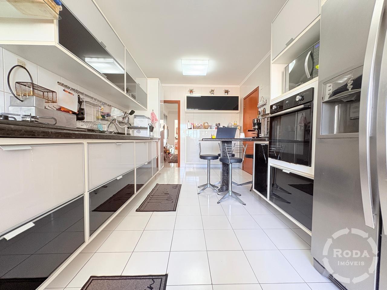 Apartamento à venda no Ponta da Praia: 