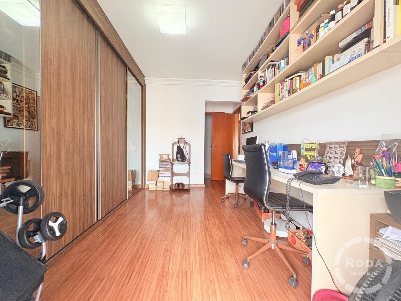 Apartamento à venda no Ponta da Praia: 