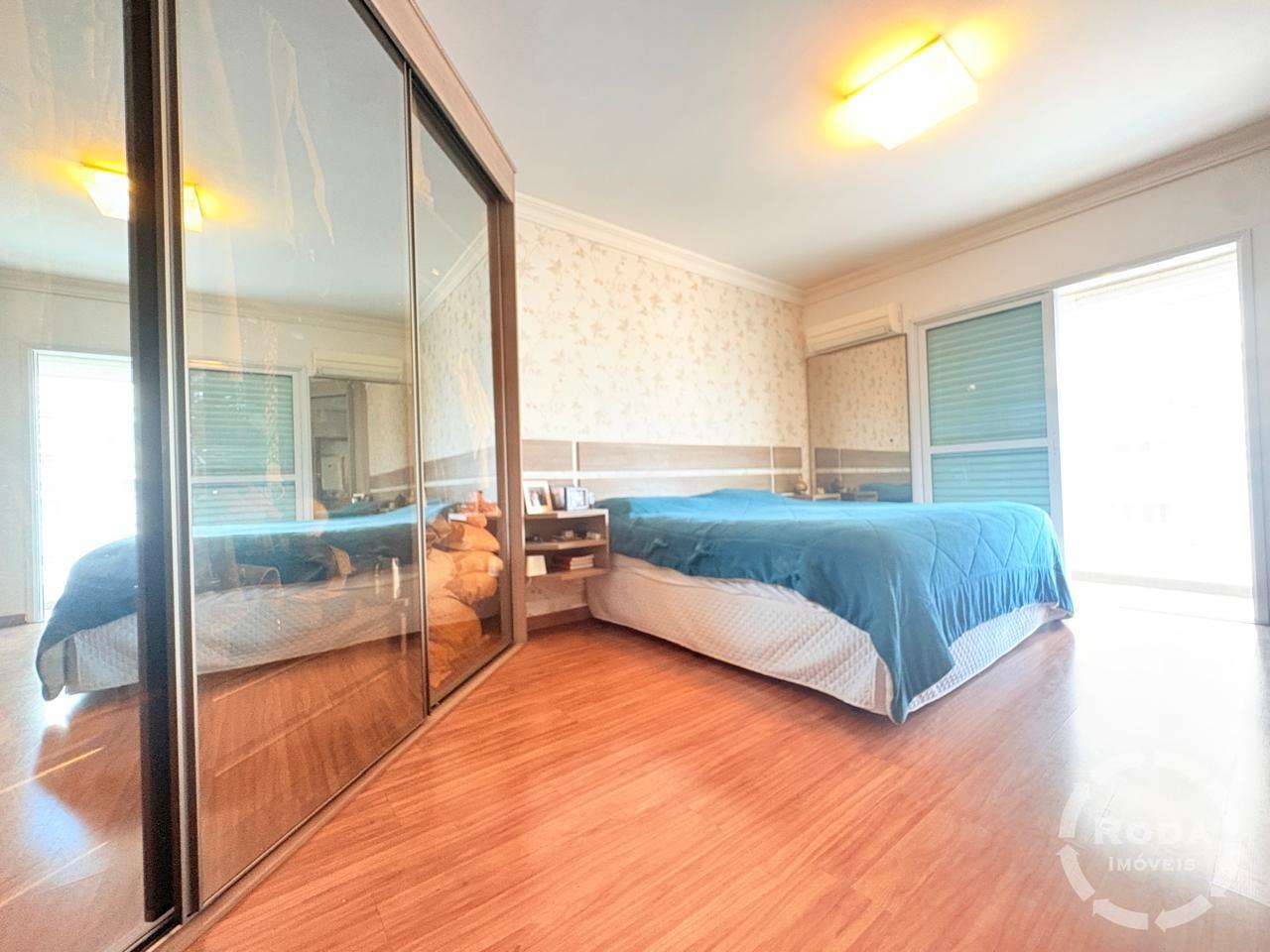 Apartamento à venda no Ponta da Praia: 