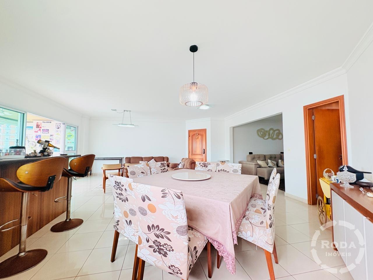 Apartamento à venda no Ponta da Praia: 