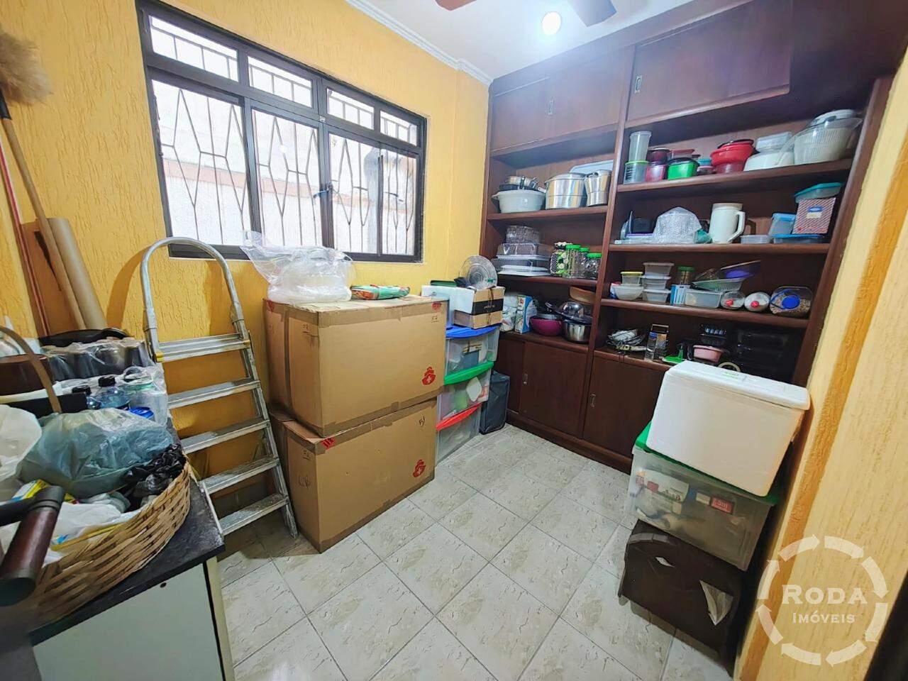 Sobrado à venda no Embaré: 