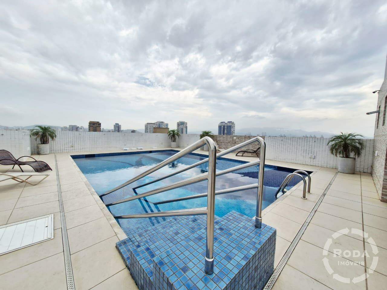 Apartamento à venda no Ponta da Praia: 