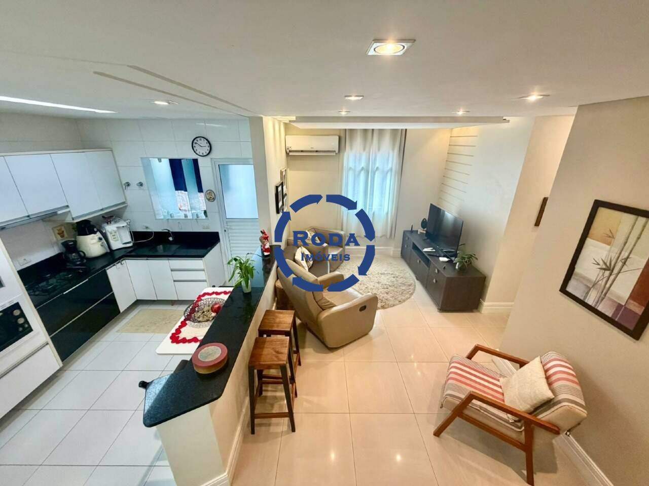 Cobertura Duplex à venda no Pompéia: Cozinha Americana e Sala de Estar 