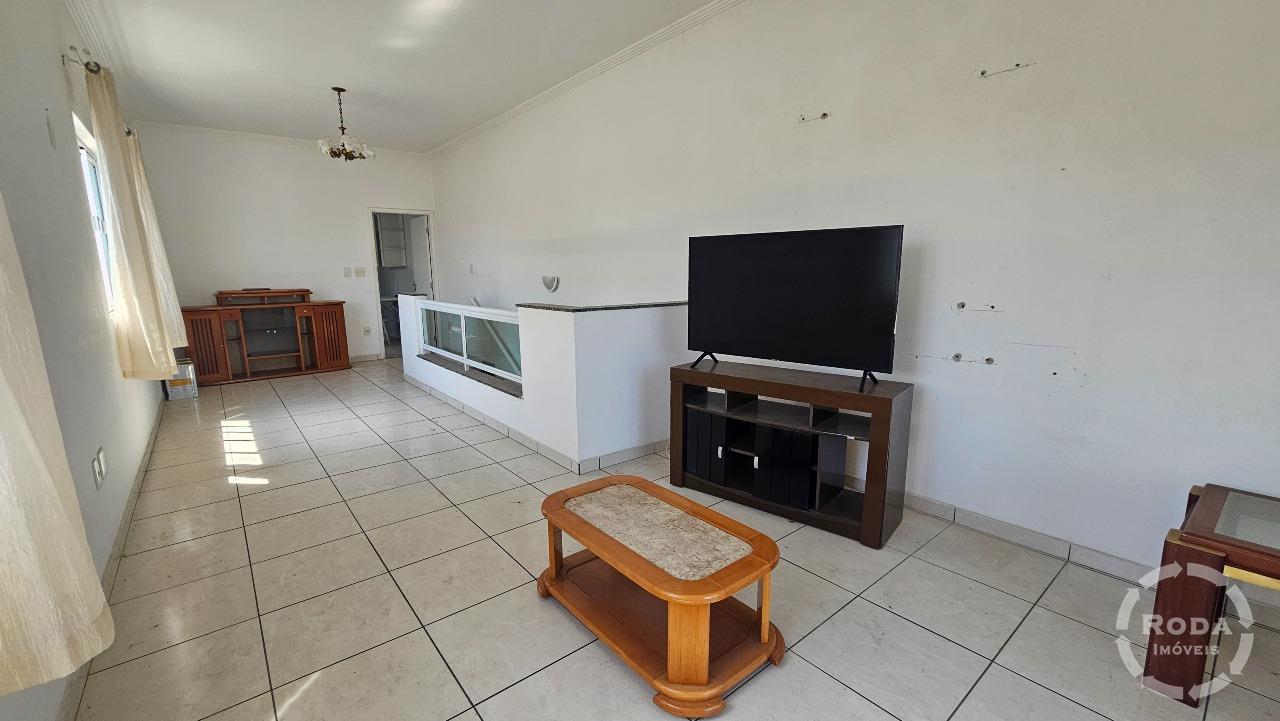 Casa Sobreposta Alta à venda no Estuário: 