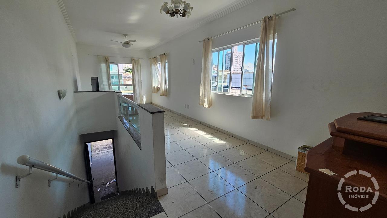 Casa Sobreposta Alta à venda no Estuário: 