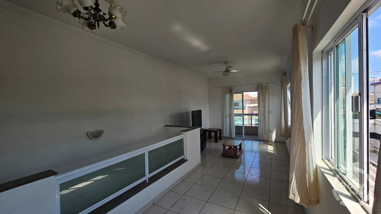 Casa Sobreposta Alta à venda no Estuário: 