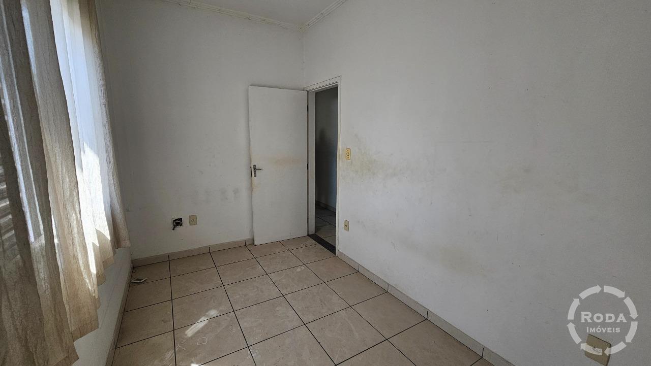 Casa Sobreposta Alta à venda no Estuário: 