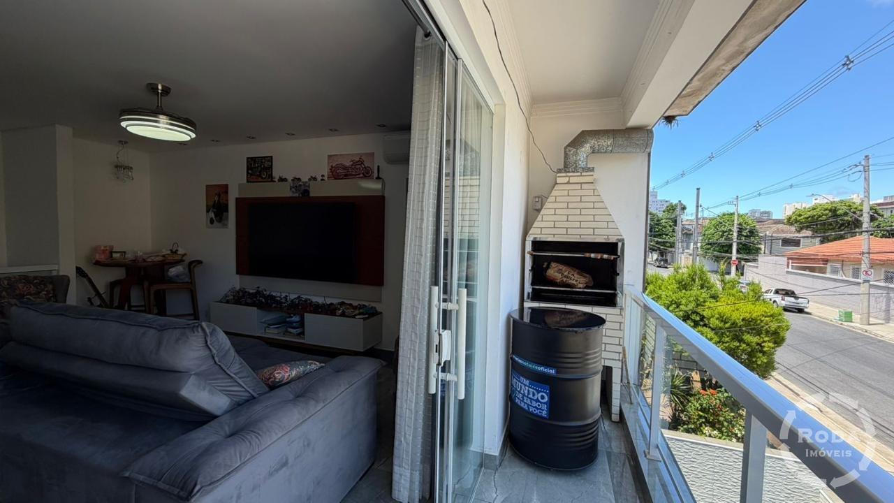 Casa Sobreposta Alta à venda no Estuário: 