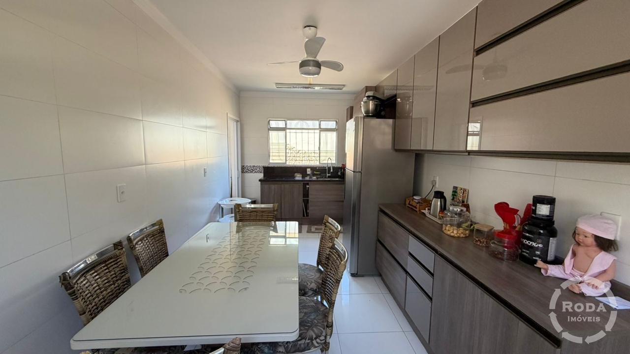 Casa Sobreposta Alta à venda no Estuário: 