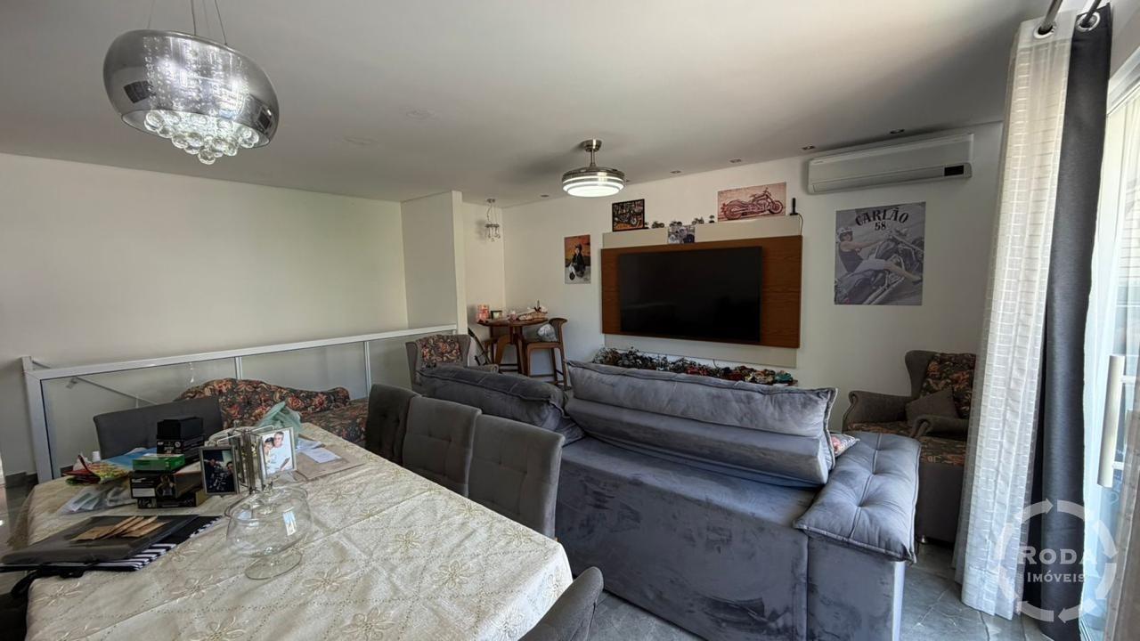 Casa Sobreposta Alta à venda no Estuário: 