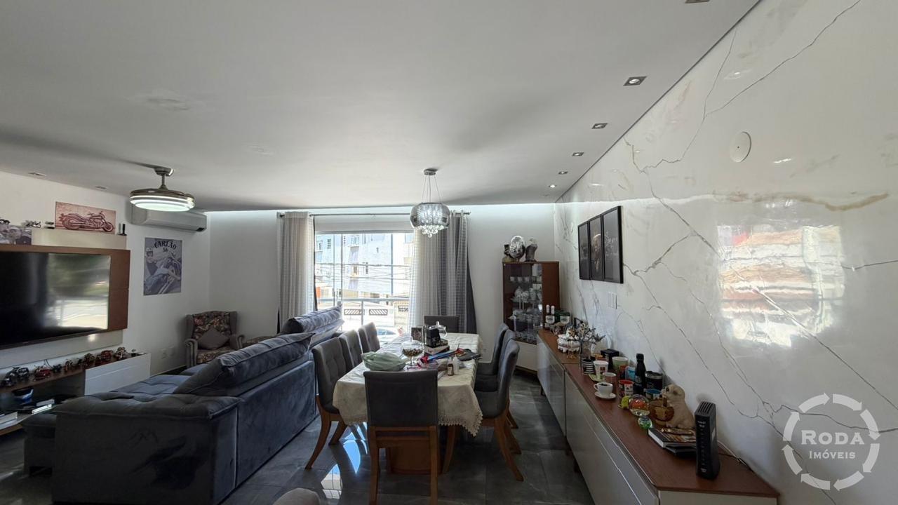 Casa Sobreposta Alta à venda no Estuário: 