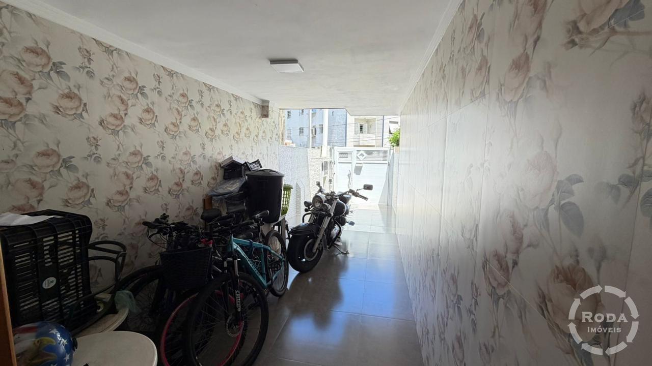 Casa Sobreposta Alta à venda no Estuário: 