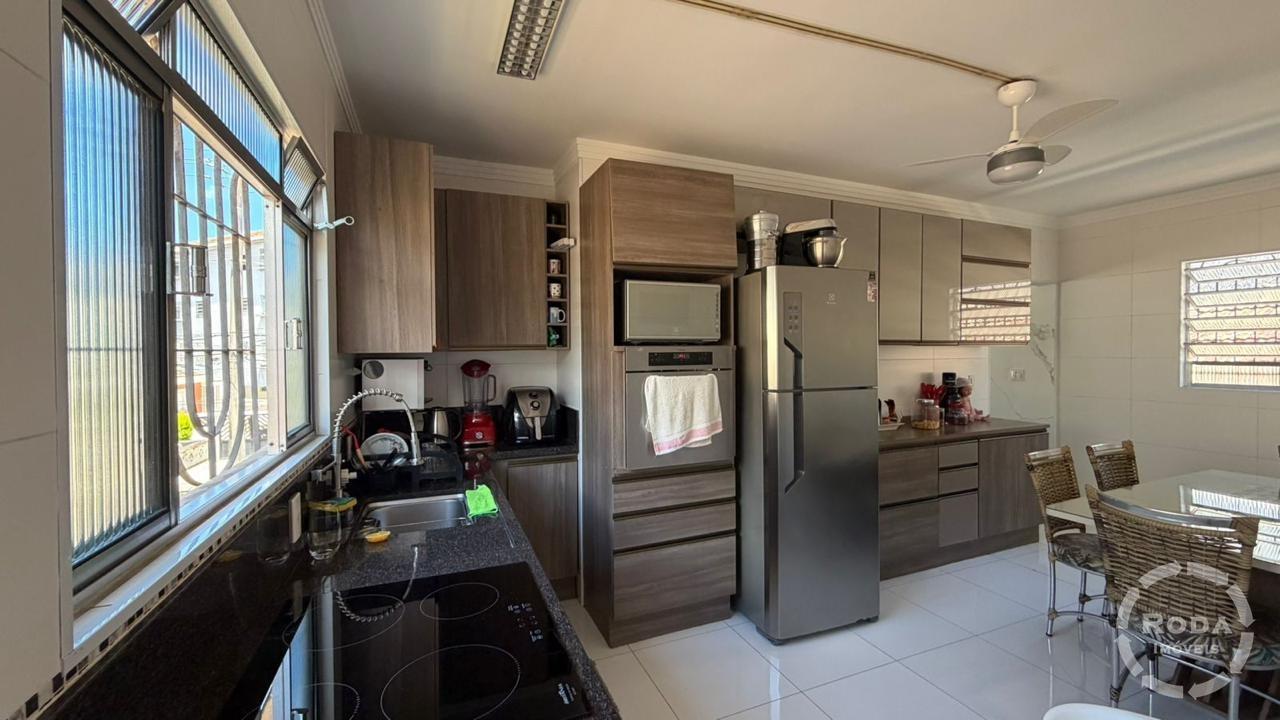 Casa Sobreposta Alta à venda no Estuário: 