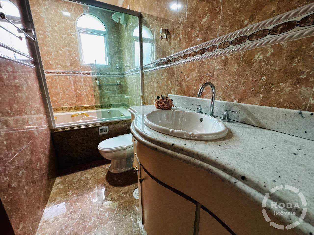 Casa de Condomínio à venda no Marapé: 