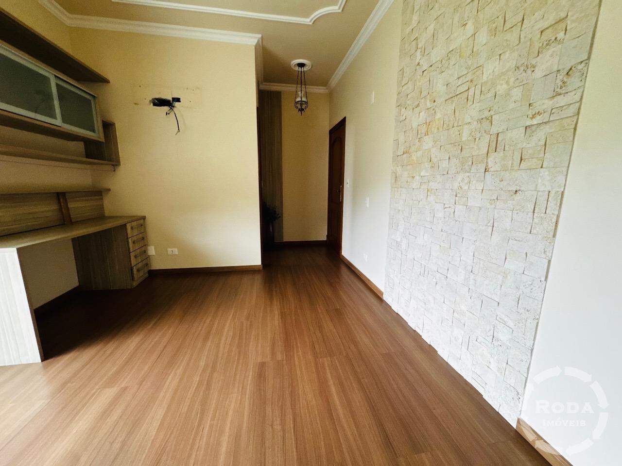 Casa de Condomínio à venda no Marapé: 