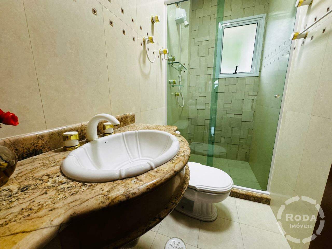 Casa de Condomínio à venda no Marapé: 