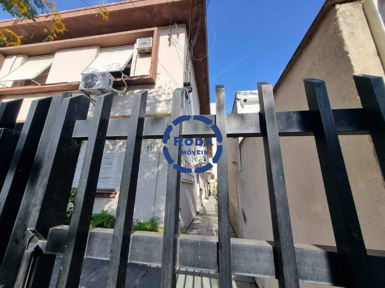 Casa Sobreposta Alta à venda no Embaré: 
