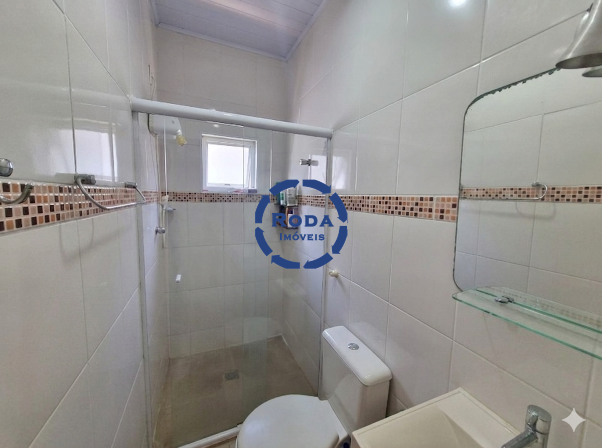 Casa Sobreposta Alta à venda no Embaré: 