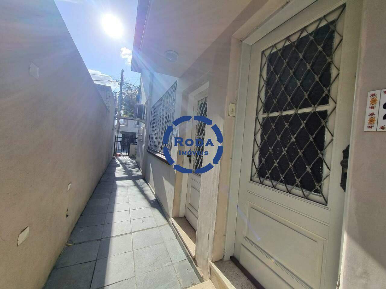 Casa Sobreposta Alta à venda no Embaré: 